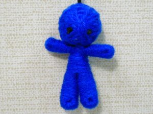 画像1: ブードゥー人形　青（健康運）