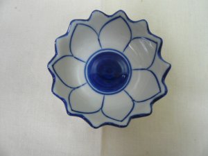 画像3:  青白陶器  花小皿 8cm