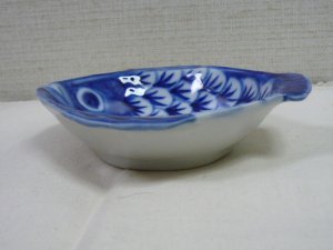 画像2: 青白陶器　小皿（魚）