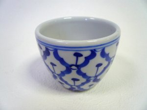 画像3:  青白陶器 湯飲み（閉口）