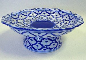 画像1: 青白陶器　大皿  タイ式高式　23.5cm 