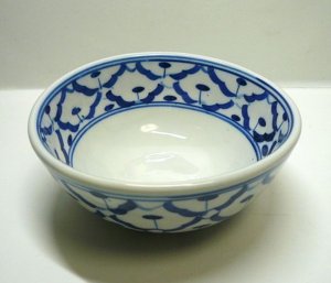 画像1:  青白陶器  お椀 (11cm) 