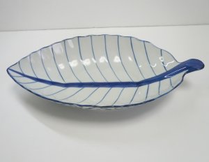 画像1:  青白陶器リーフ 型皿34cm （大)