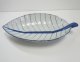  青白陶器リーフ 型皿34cm （大)