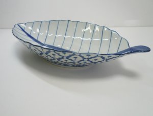画像4:  青白陶器リーフ 型皿34cm 