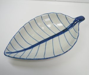 画像2:  青白陶器リーフ 型皿29.5cm