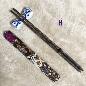 画像11: タイ製　箸1膳　箱型カバー付【バティック柄】