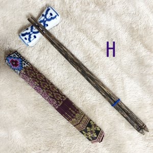 画像10: タイ製　箸1膳　箱型カバー付【金糸・タイ柄】