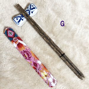 画像10: タイ製　箸1膳　箱型カバー付【バティック柄】