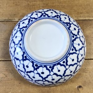 画像4: 【OUTRET】（黒ポチ有り） 青白陶器 お椀　16cm