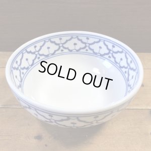 画像2: 【OUTRET】（黒ポチ有り） 青白陶器 お椀　16cm