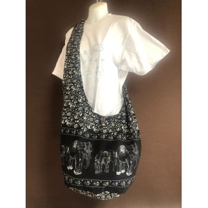 画像: 《タイ雑貨》サドゥーバック 　(2)黒＆大柄象