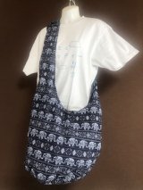 画像: 《タイ雑貨》サドゥーバック 　(3)黒＆小柄象