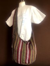 画像: 《タイ雑貨》サドゥーバック  Eゲリコットン柄　エンジ