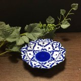 画像: 青白陶器 花型ギザ8cm