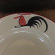 画像4: にわとり柄 深皿丸21cm暗め (ハイビスカス) 