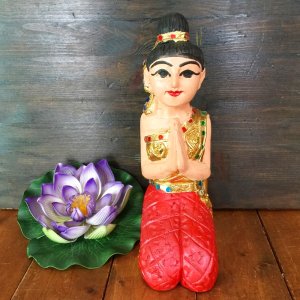 画像:  座り姿26cm赤　A