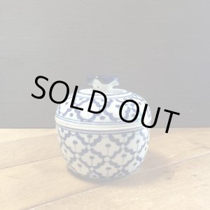 画像: 【OUTRET】（少しの欠け） 青白陶器  スープカップ11cm