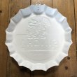 画像6: 【SINGHAビール（白）】【ブリキ看板24cm】【ボトルキャップ型】アンティーク　レトロ