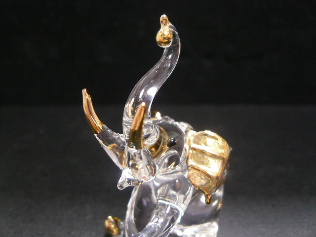 画像: タイ製ガラス細工 小玉座り象