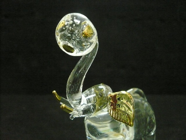 画像: タイ製ガラス細工 大玉立象