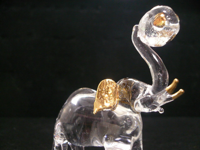 画像: タイ製ガラス細工 大玉立象
