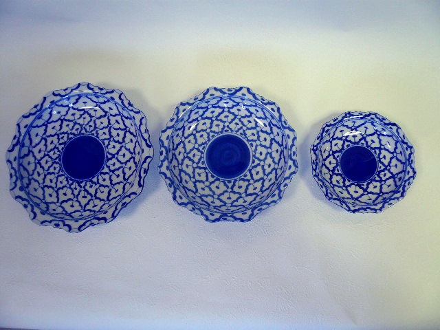 画像: 青白陶器 花型ギザ13cm