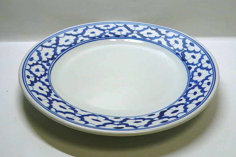 画像1:  青白陶器 平皿   　 18cm 