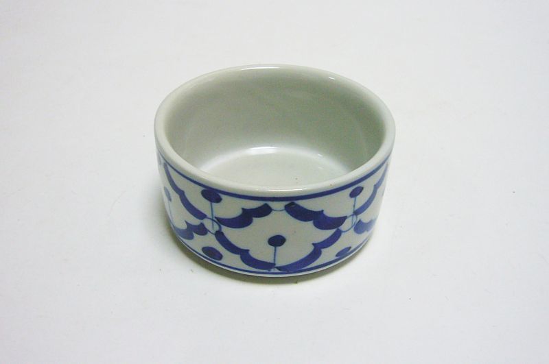 画像1:  青白陶器   小鉢 　