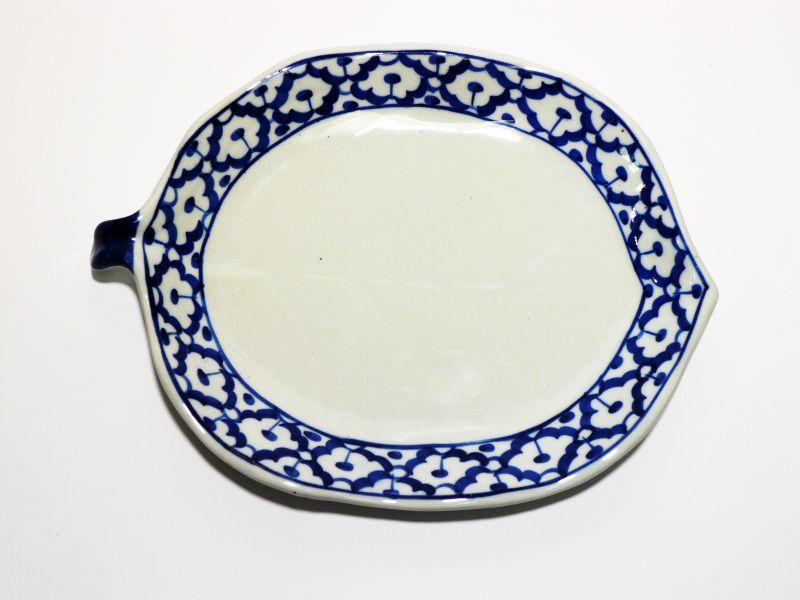 画像1:  青白陶器 木の葉 型皿　24cm （大）