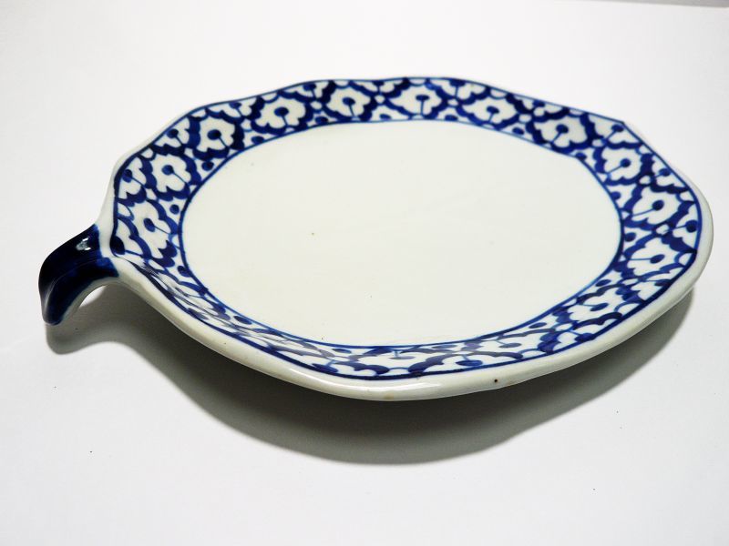画像:  青白陶器 木の葉 型皿　24cm （大）