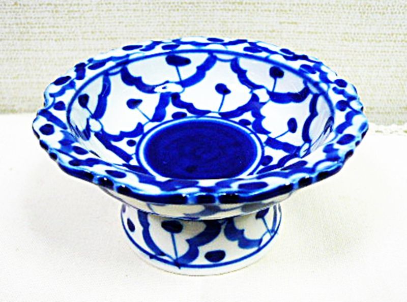 青白陶器 小皿 タイ式高式皿 11cm - タイ雑貨のチャイディー