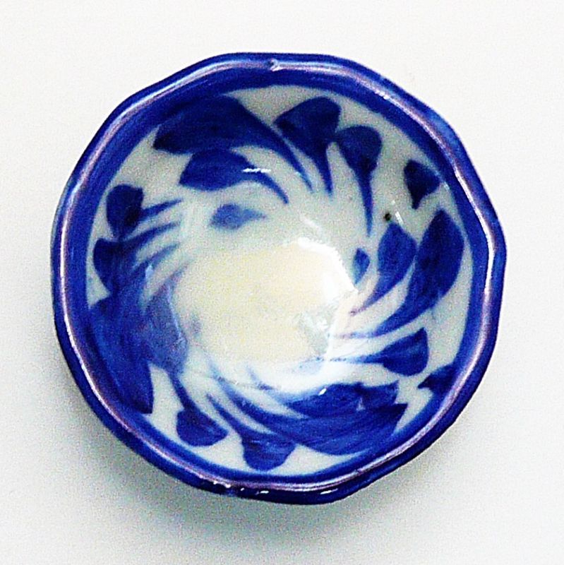 画像:  青白陶器  ミニ小皿　4cm 