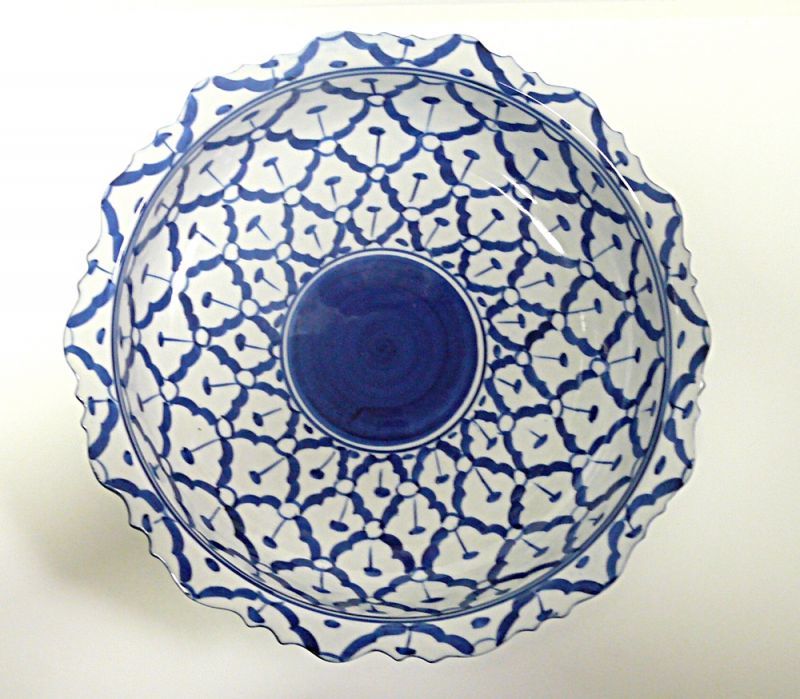画像2:  青白陶器花型ギザ深皿24cm