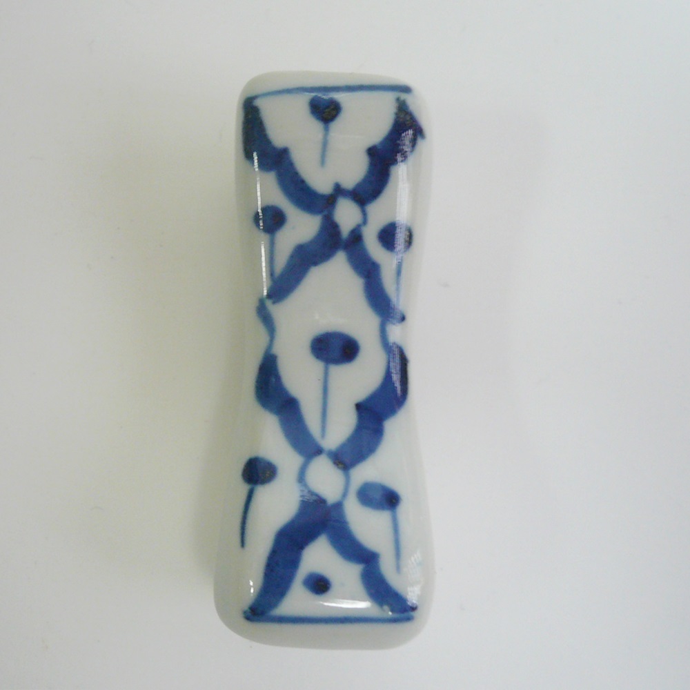 画像2: 青白陶器  箸置き 