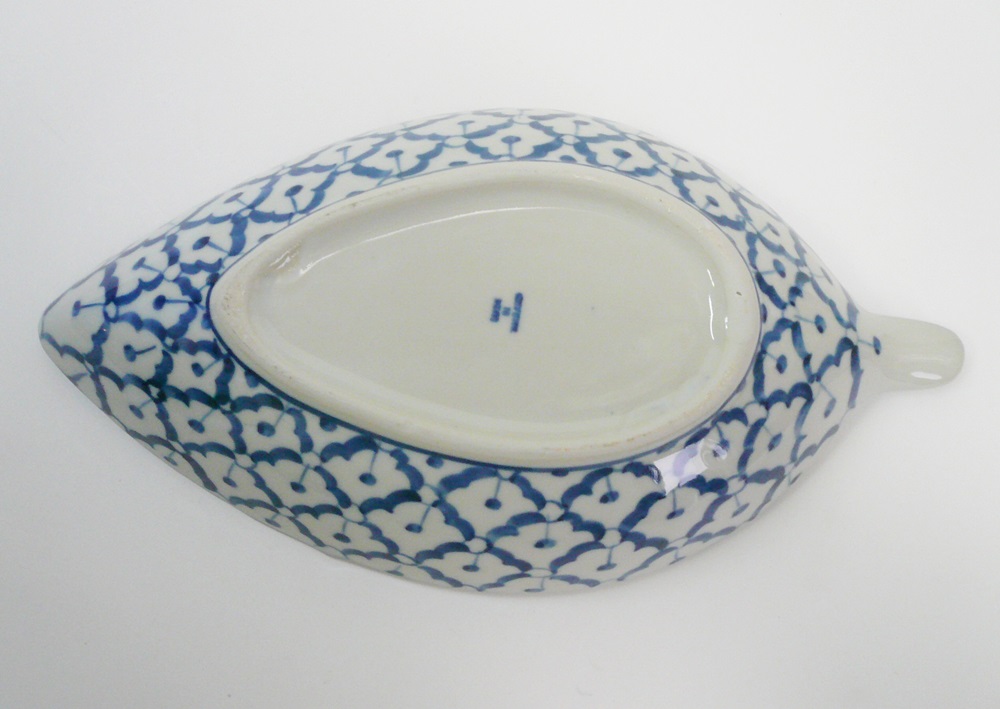 画像5:  青白陶器リーフ 型皿29.5cm