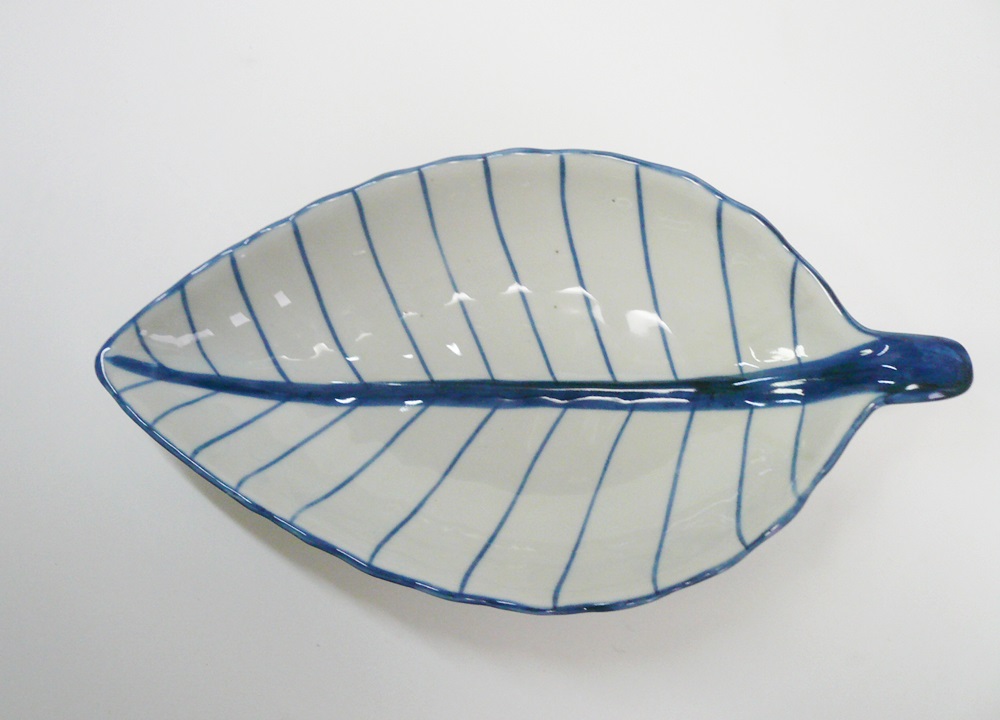 画像3:  青白陶器リーフ 型皿29.5cm