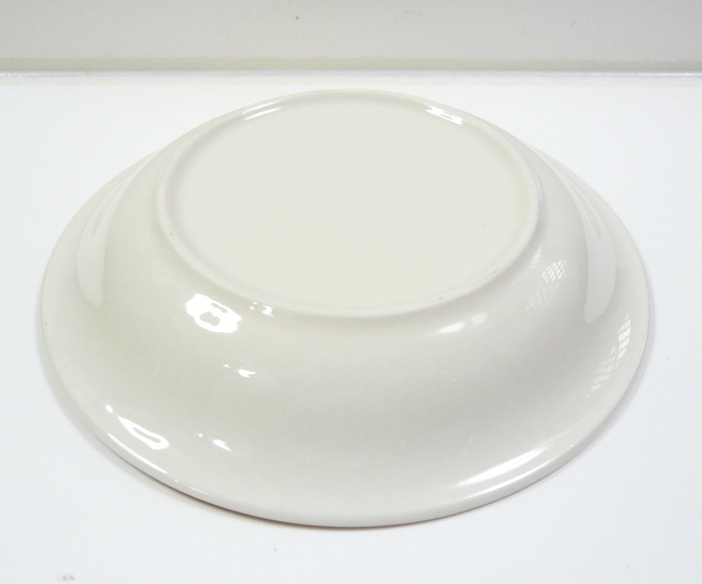 画像4: にわとり柄 丸皿　赤縁18.5cm