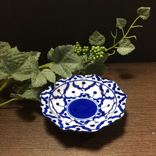 画像1: 青白陶器 花型ギザ8cm