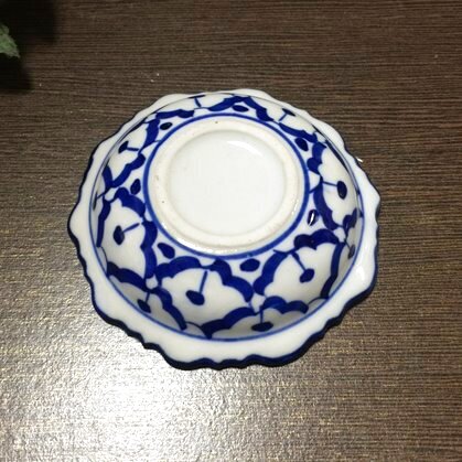 画像: 青白陶器 花型ギザ8cm