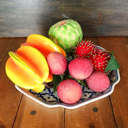 画像:  青白六角形皿24cm 