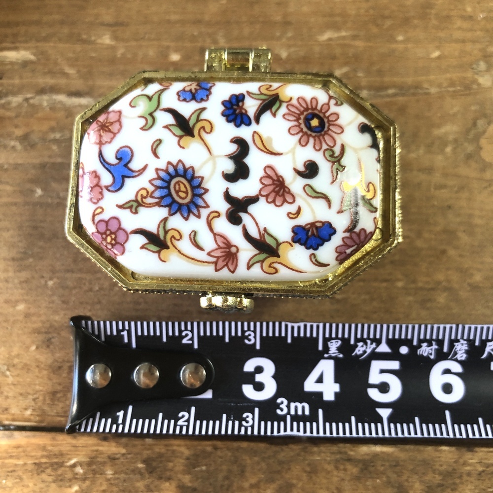 画像: ギフト用品　陶器ケース蓋付き（単品）