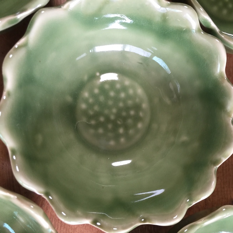 画像7: 【OUTLET】セラドン　蓮の花小鉢10cm