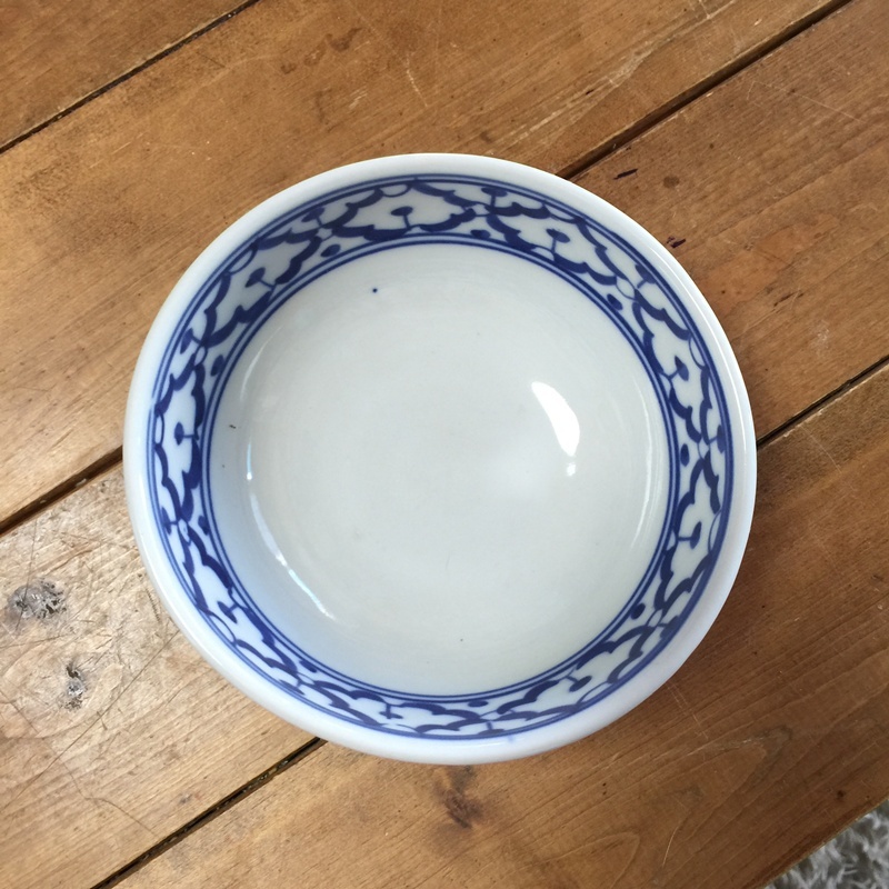 画像3: 【OUTRET】（歪みあり） 青白陶器 お椀　13cm