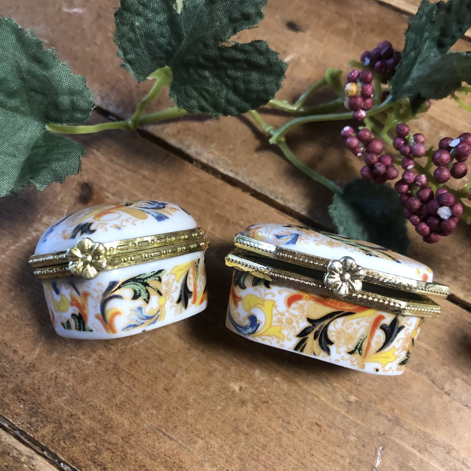 画像2: ギフト用品　陶器ケース蓋付き（B級×２個）