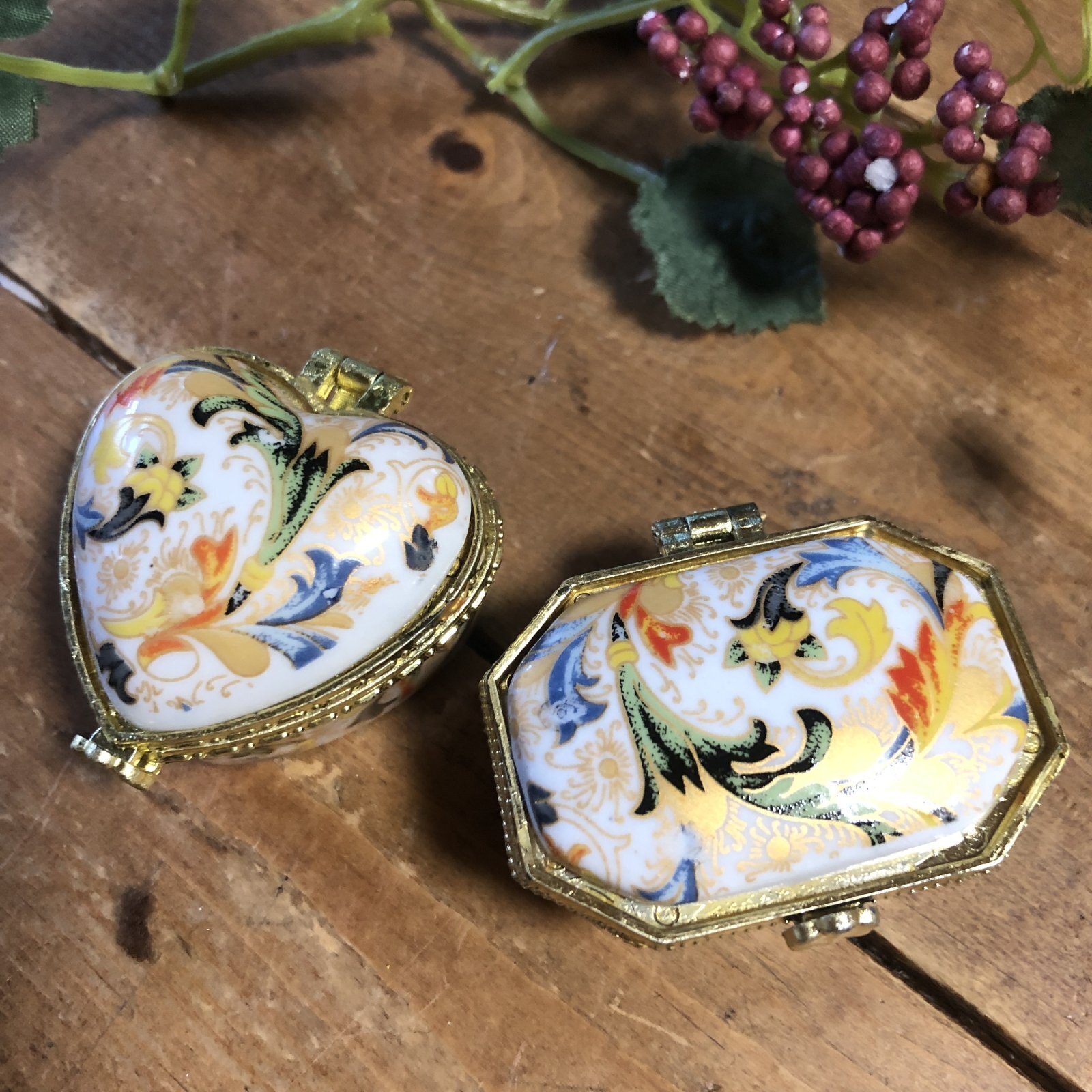 画像1: ギフト用品　陶器ケース蓋付き（B級×２個）