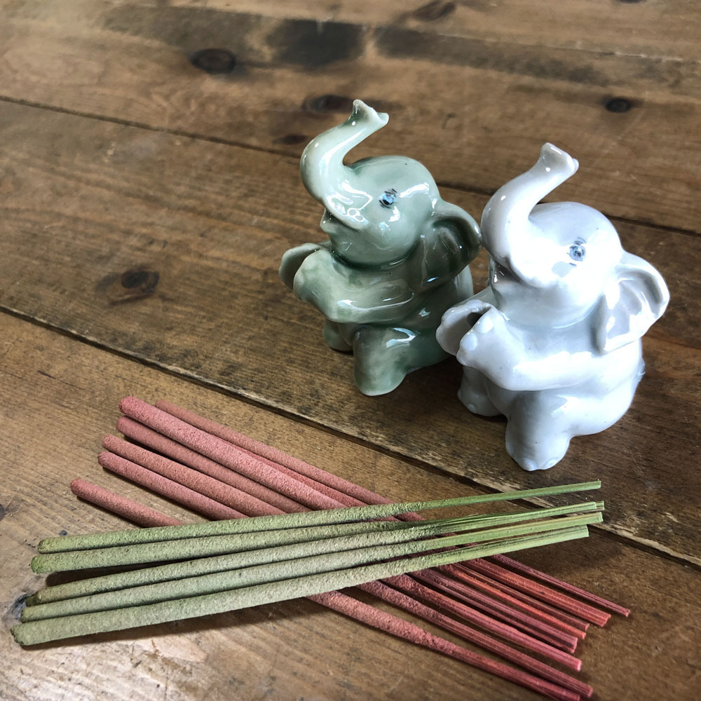 画像: タイ雑貨　香炉  座り象　白