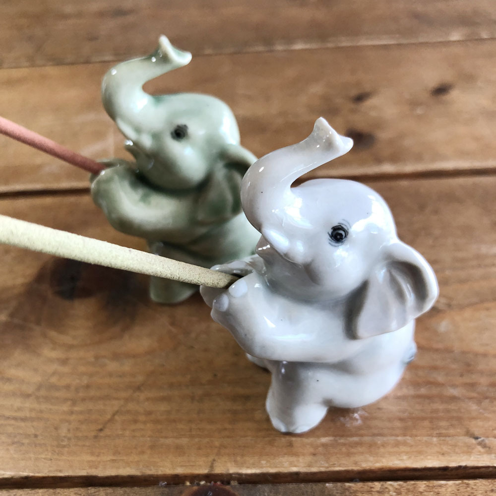 画像: タイ雑貨　香炉  座り象　白