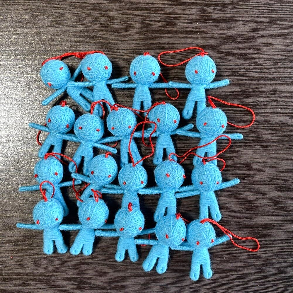 画像1: ブードゥー人形　水色（赤目）（健康運）